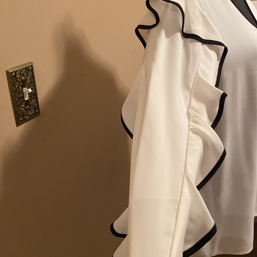 Blouse - Picture 2 of 4